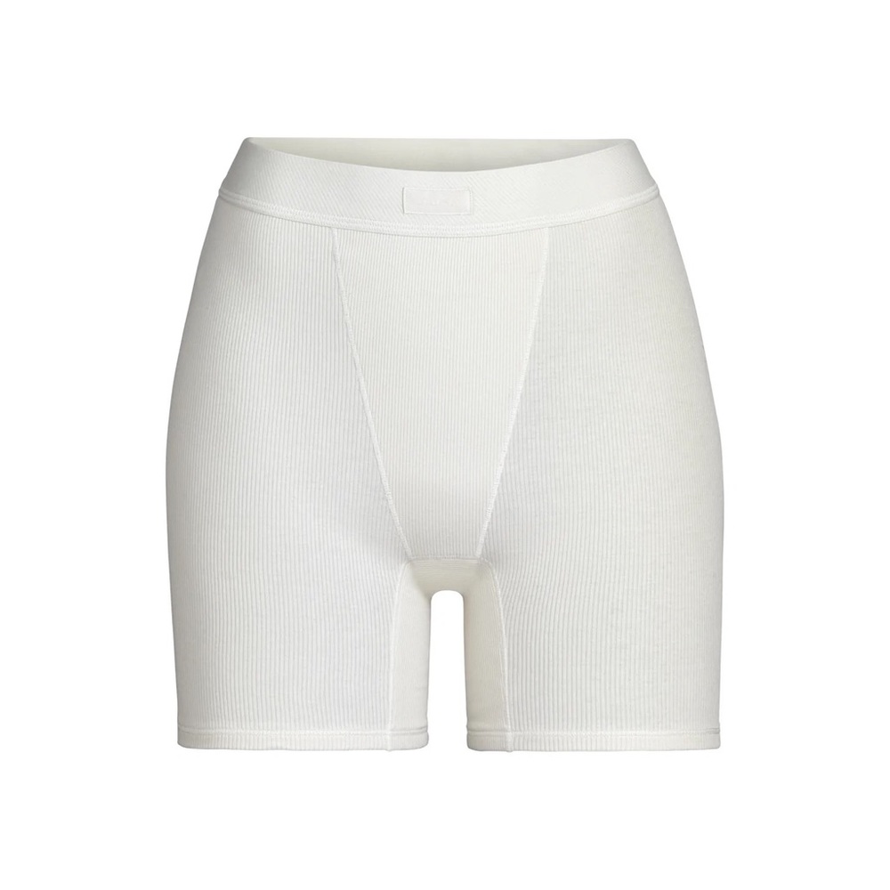 SKIMS Women's Ribbed Bike Shorts in White